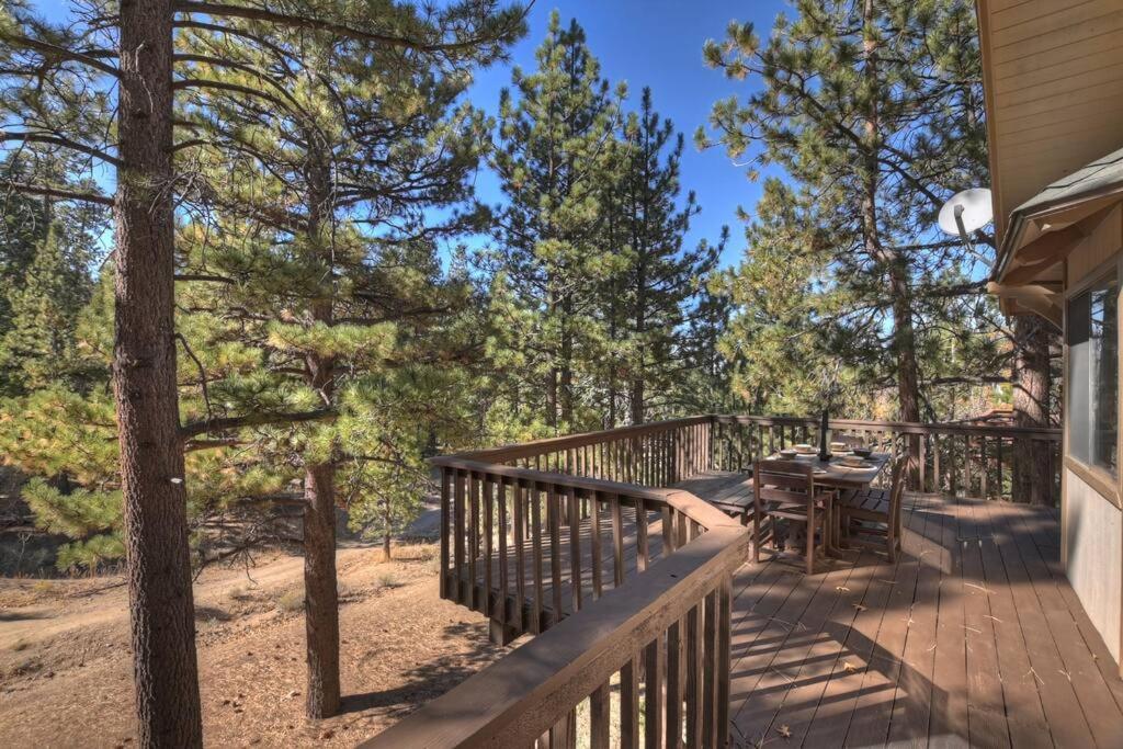 ビッグ・ベアー・レイク Everwood Serenity Treehouse Ontrail Head/Sleddingヴィラ エクステリア 写真